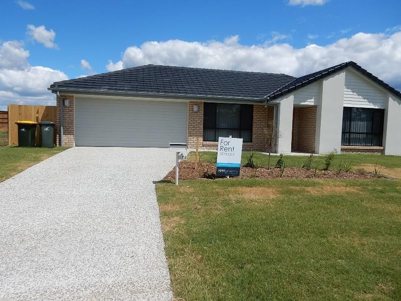 13 Lachlan St, Gleneagle QLD 4285
