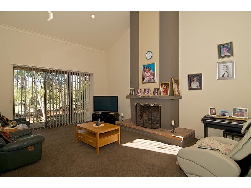 26 Ben Hogan Cres, Parkwood QLD 4214