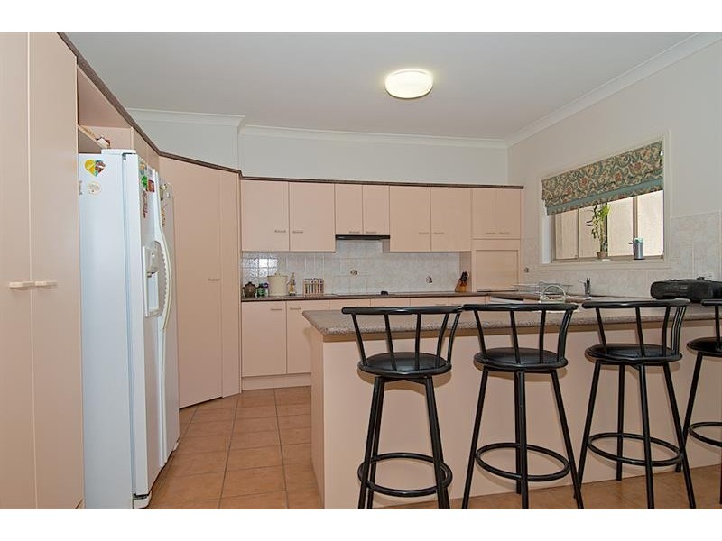16 Waterwood Ct, Arundel QLD 4214