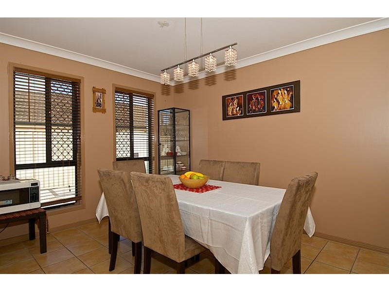 118 Christina Ryan Way, Arundel QLD 4214