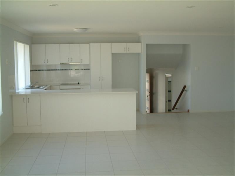 11 Anna Ave, Ormeau QLD 4208