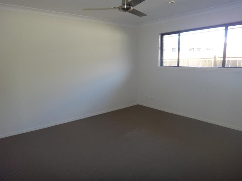 33 Hasemann Cres, Upper Coomera QLD 4209