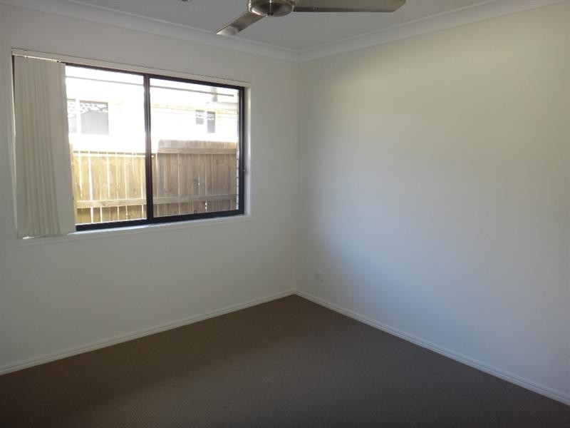 33 Hasemann Cres, Upper Coomera QLD 4209