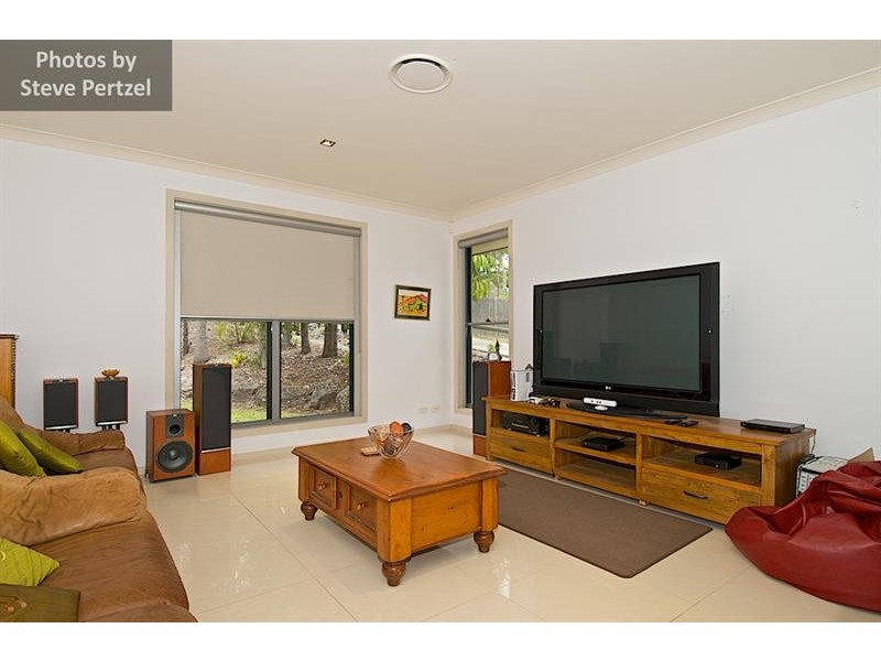 11A Uplands Dr, Parkwood QLD 4214