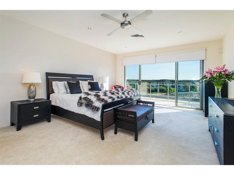 Hope Island QLD 4212