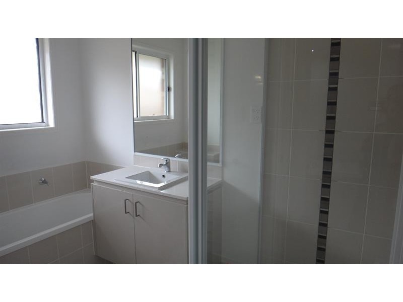 72 Damian Leeding Way, Upper Coomera QLD 4209