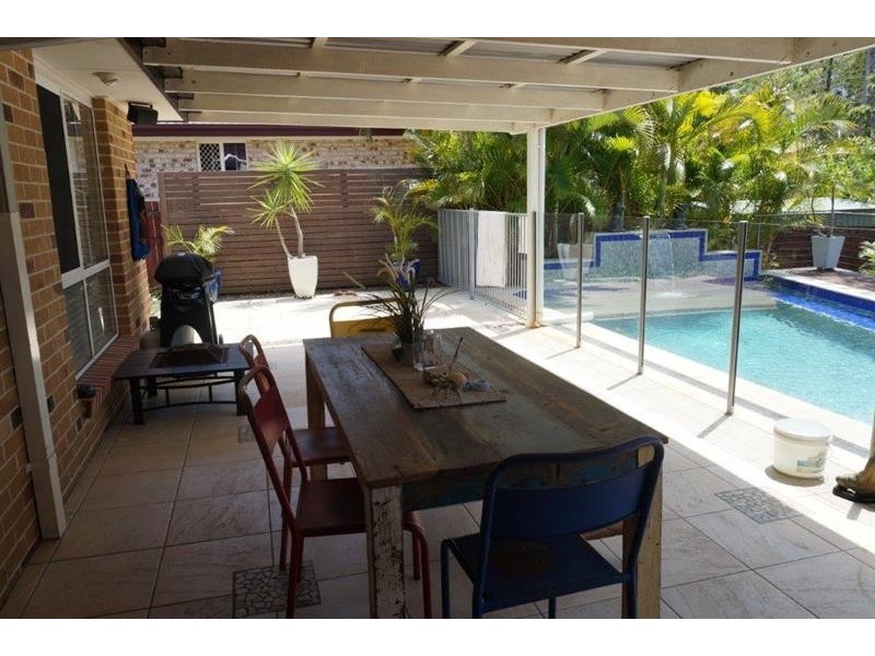 123 Henry Cotton Dr, Parkwood QLD 4214