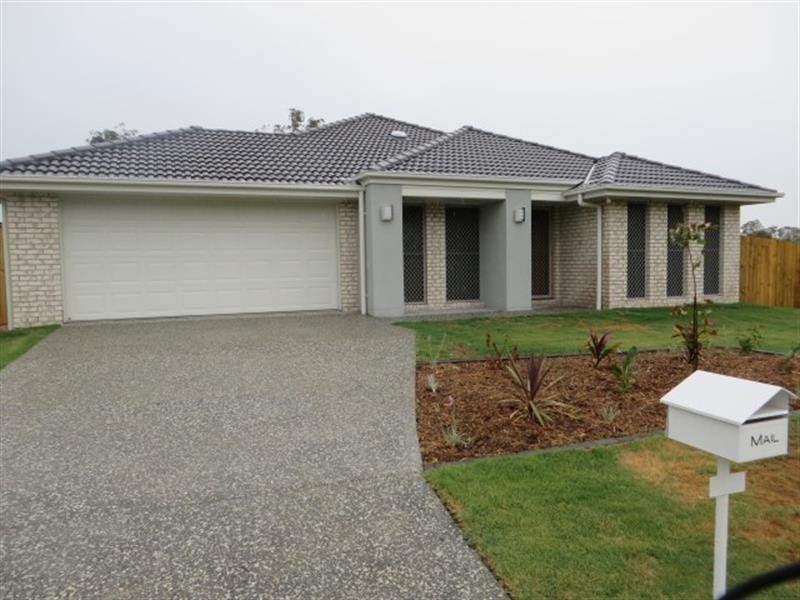 23 Lachlan St, Gleneagle QLD 4285