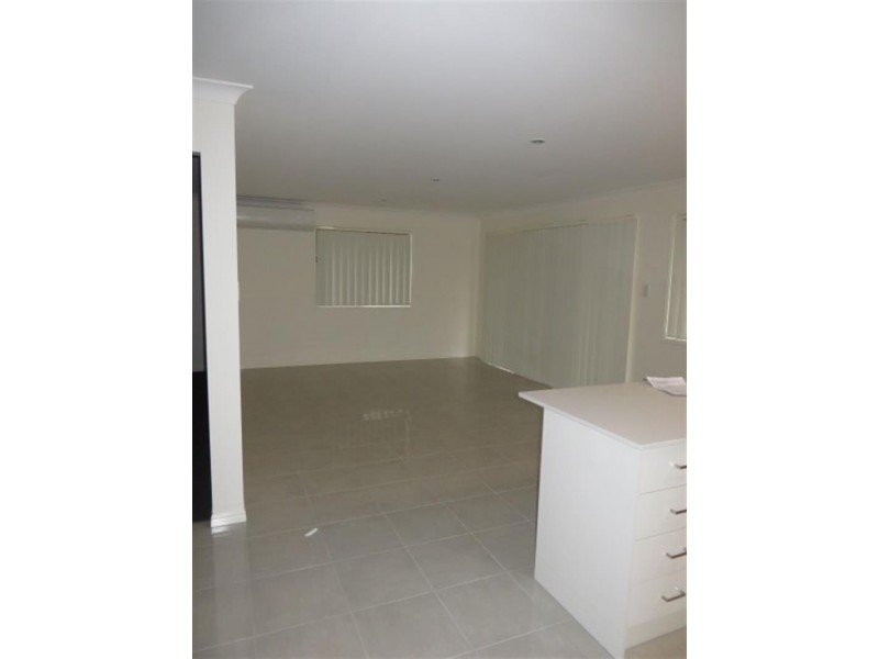 23 Lachlan St, Gleneagle QLD 4285