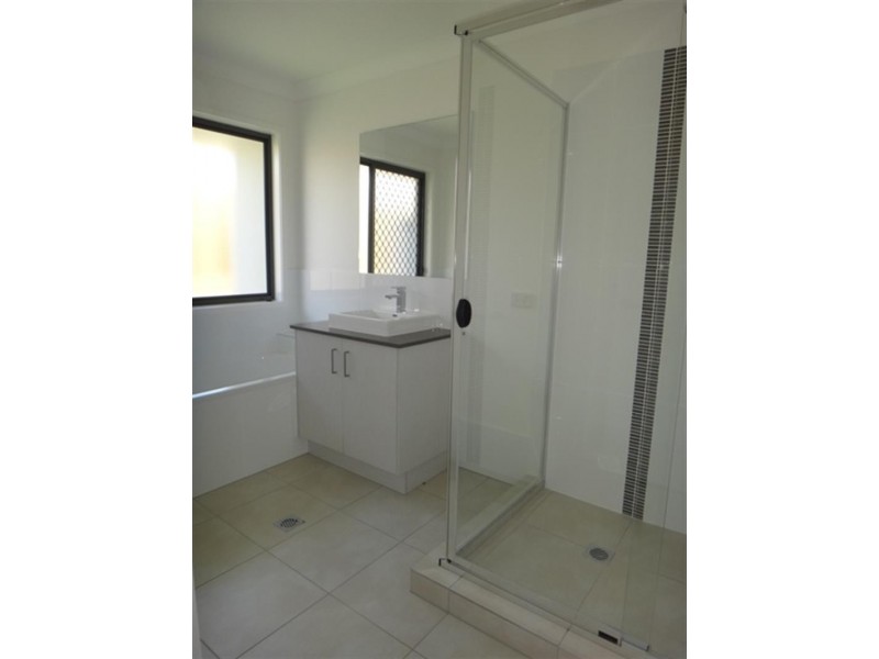 14 McAllisters Cres, Coomera QLD 4209