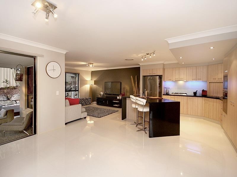 19 Obrien Ct, Arundel QLD 4214
