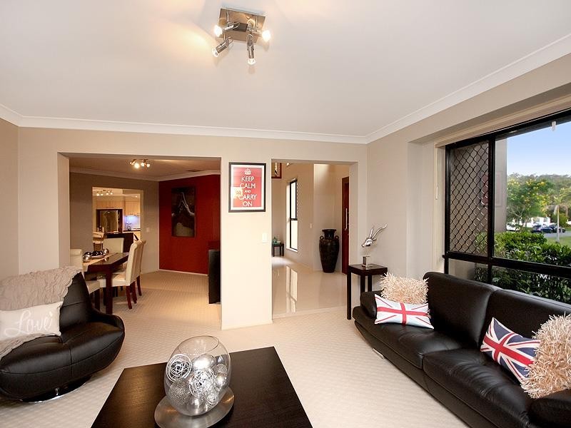 19 Obrien Ct, Arundel QLD 4214