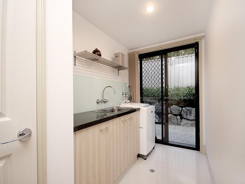 19 Obrien Ct, Arundel QLD 4214