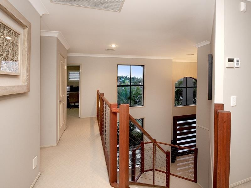 19 Obrien Ct, Arundel QLD 4214
