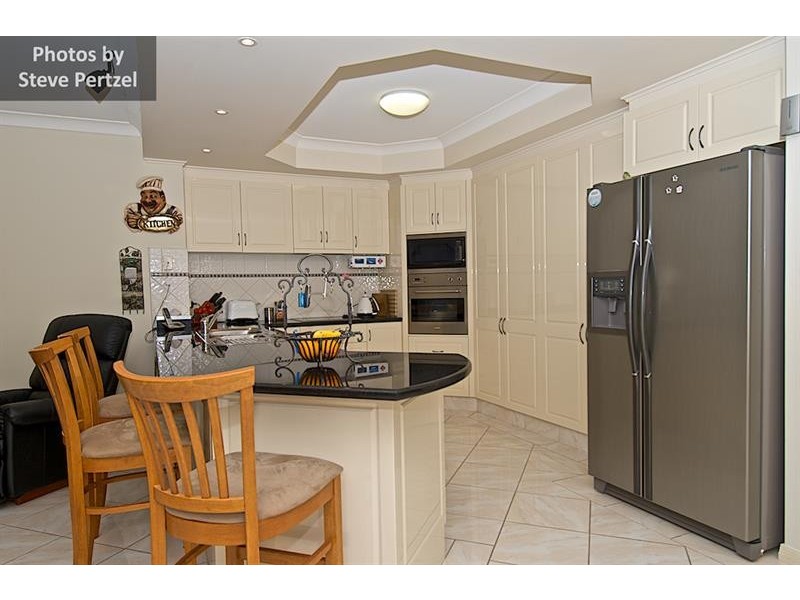 103 Arun Dr, Arundel QLD 4214