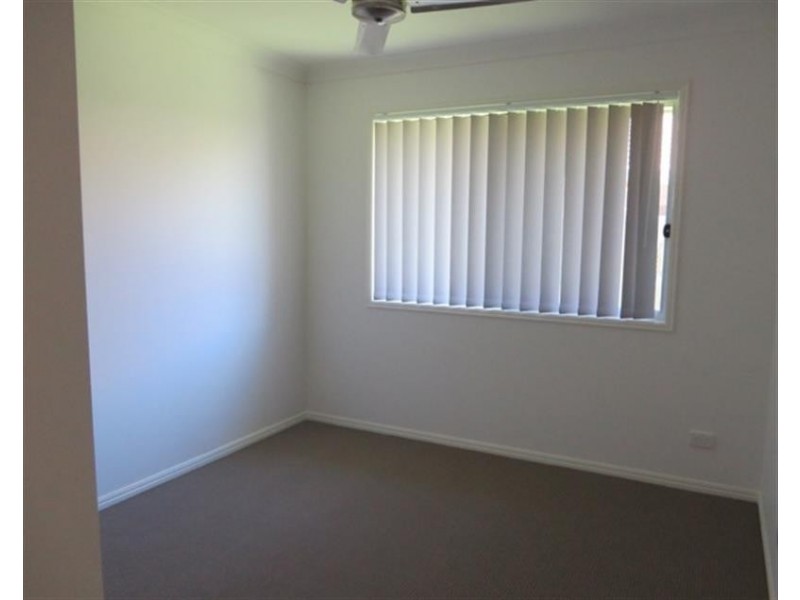 8 Phoebe Way, Gleneagle QLD 4285