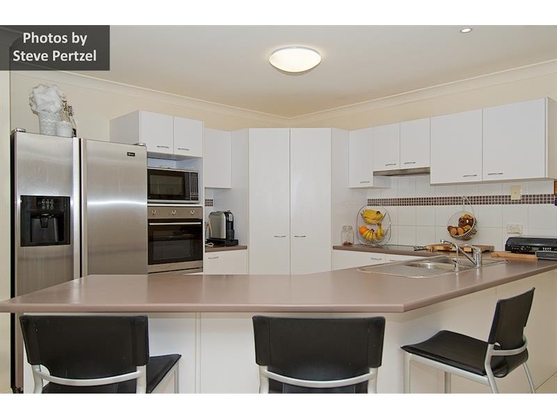 69 Victoria Dr, Pacific Pines QLD 4211