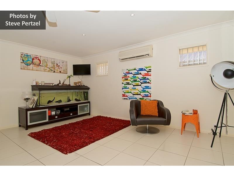 69 Victoria Dr, Pacific Pines QLD 4211