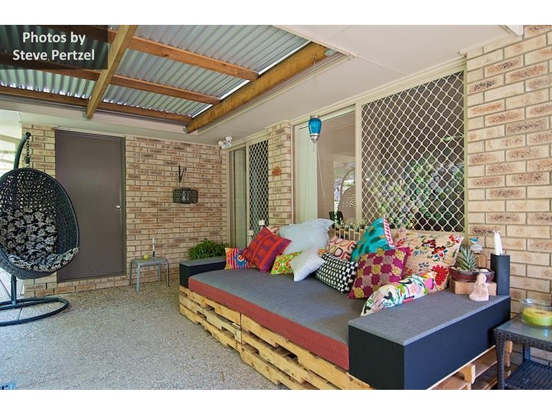 69 Victoria Dr, Pacific Pines QLD 4211