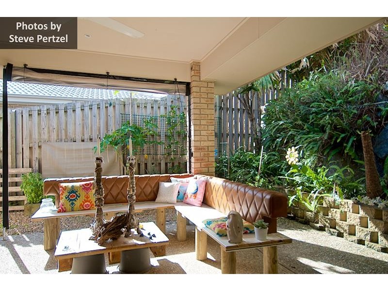 69 Victoria Dr, Pacific Pines QLD 4211