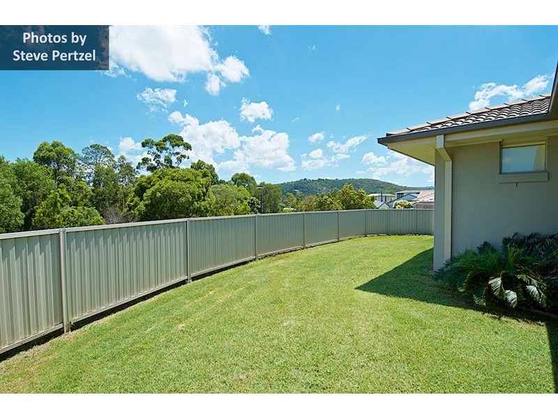 69 Victoria Dr, Pacific Pines QLD 4211