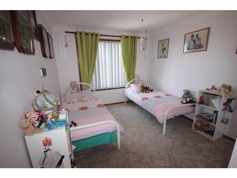 24 Thompson St, Biggera Waters QLD 4216