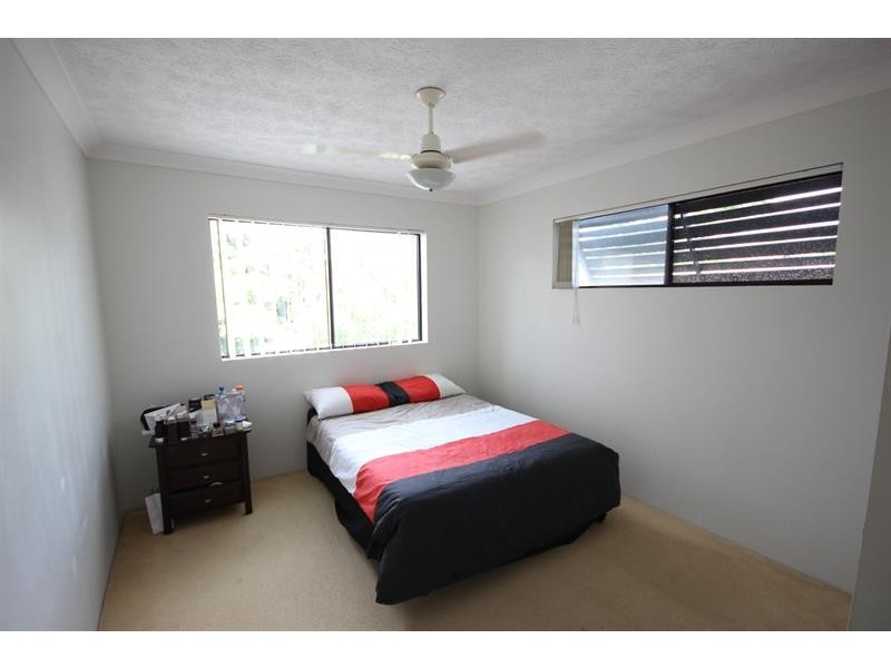 8/2 Johnston St, Southport QLD 4215