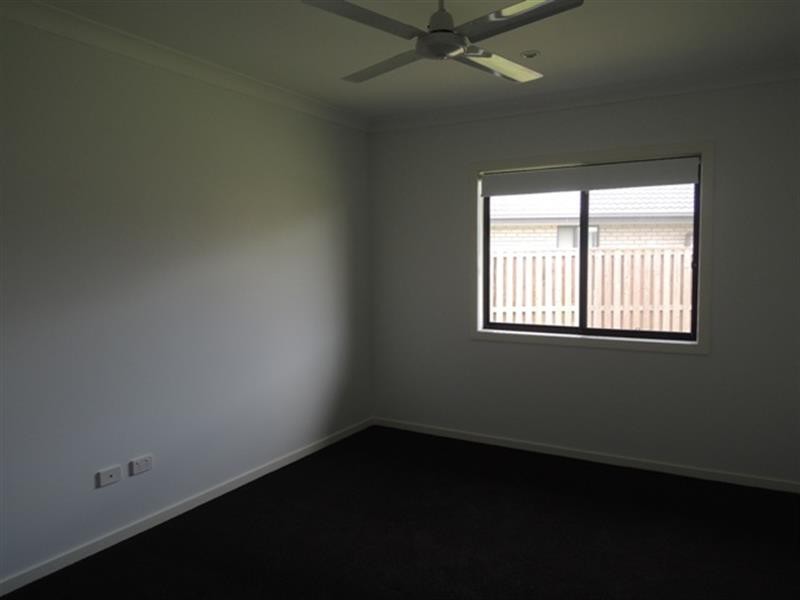 97 Beaumont Dr, Pimpama QLD 4209