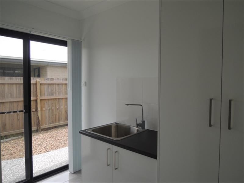 97 Beaumont Dr, Pimpama QLD 4209