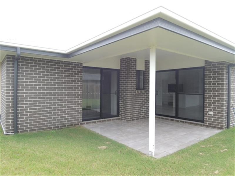 97 Beaumont Dr, Pimpama QLD 4209