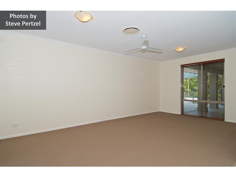 3 Worthing Ct, Arundel QLD 4214