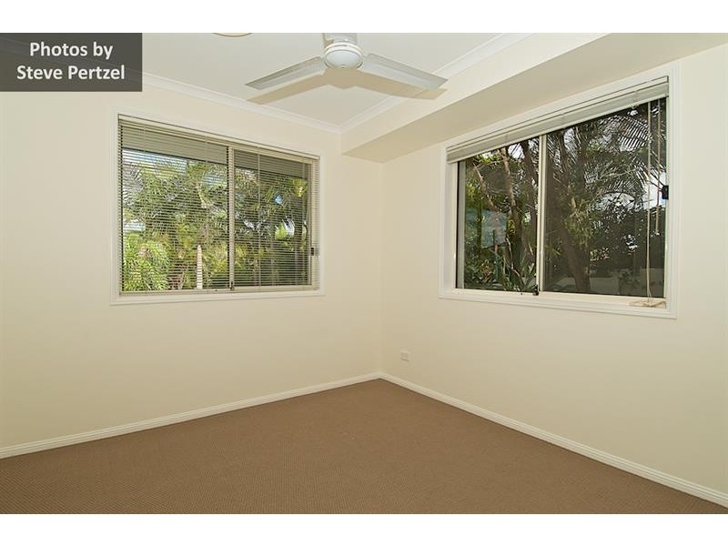 3 Worthing Ct, Arundel QLD 4214