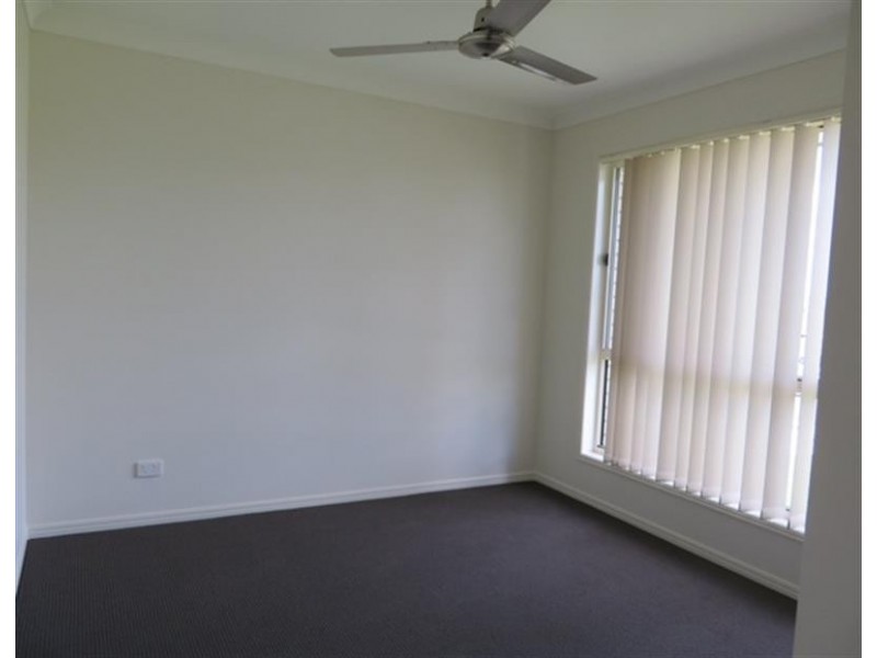 16 Phoebe Way, Gleneagle QLD 4285