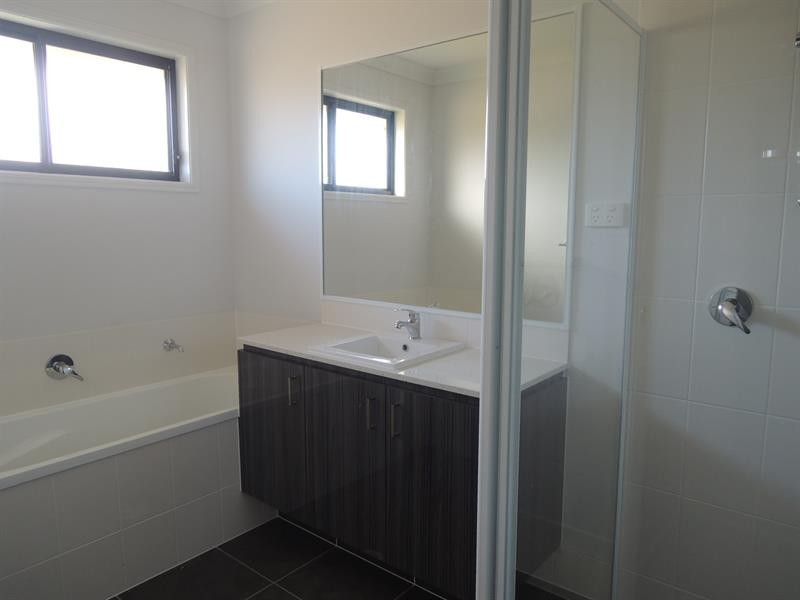 51 Matas Dr, Pimpama QLD 4209