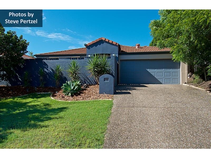 11 Harrow Pl, Arundel QLD 4214