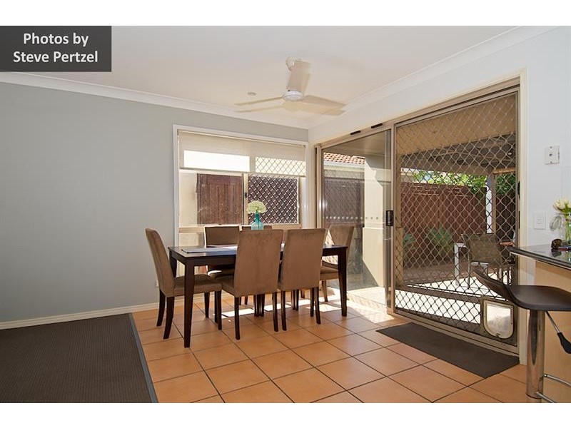 11 Harrow Pl, Arundel QLD 4214