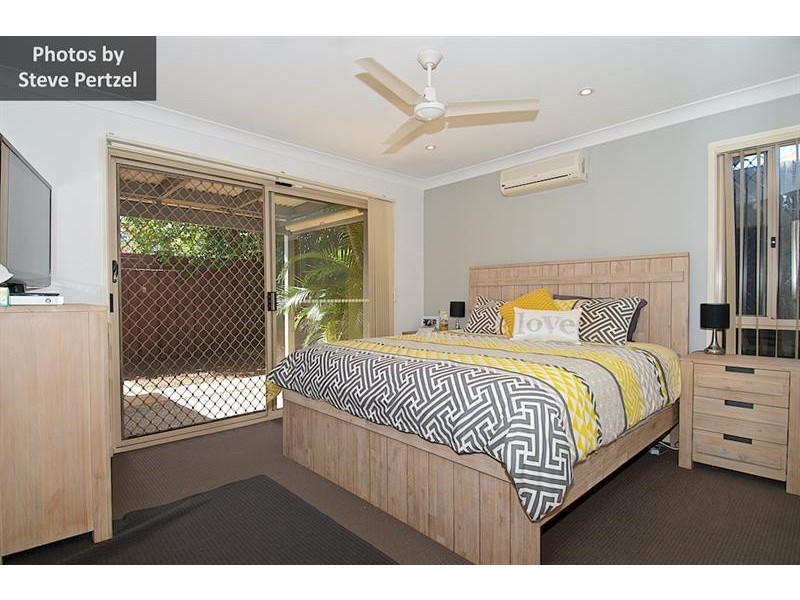 11 Harrow Pl, Arundel QLD 4214