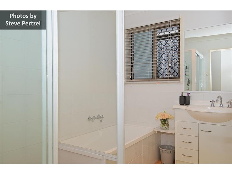 11 Harrow Pl, Arundel QLD 4214