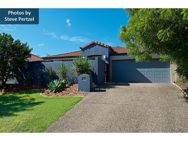 11 Harrow Pl, Arundel QLD 4214
