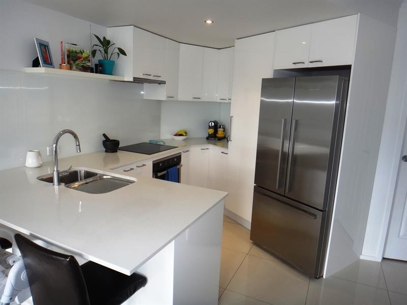 4/38 Abalone Ave, Paradise Point QLD 4216