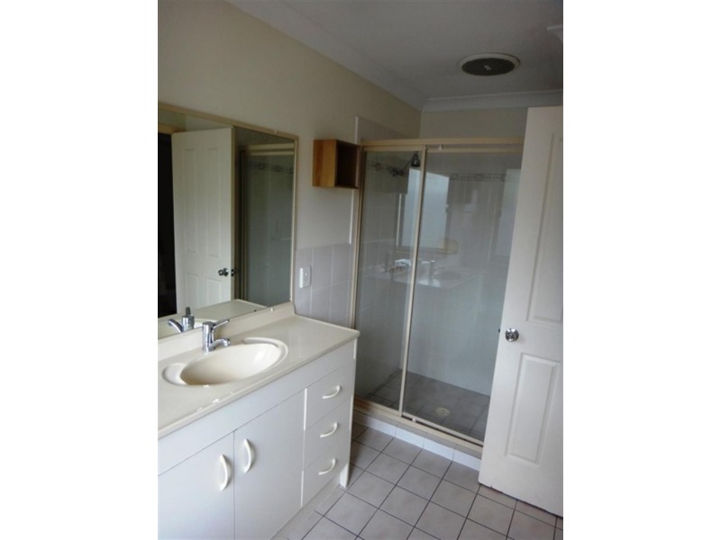 23 Tee Trees Bvd, Arundel QLD 4214