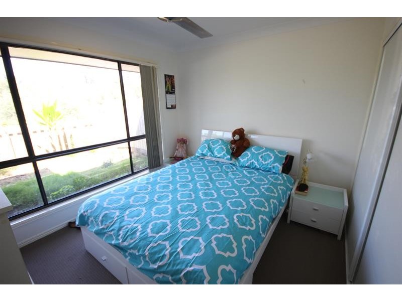 17 Damian Leeding Way, Upper Coomera QLD 4209