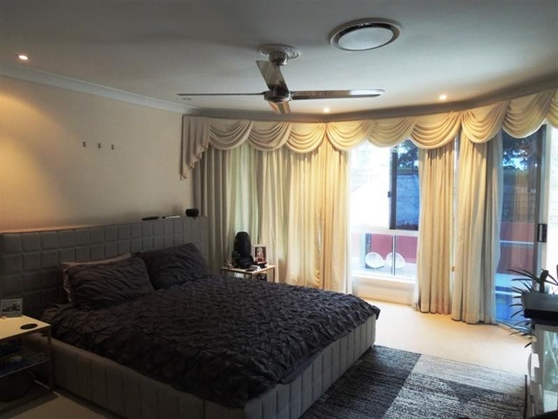 47 Canada Pl, Arundel QLD 4214