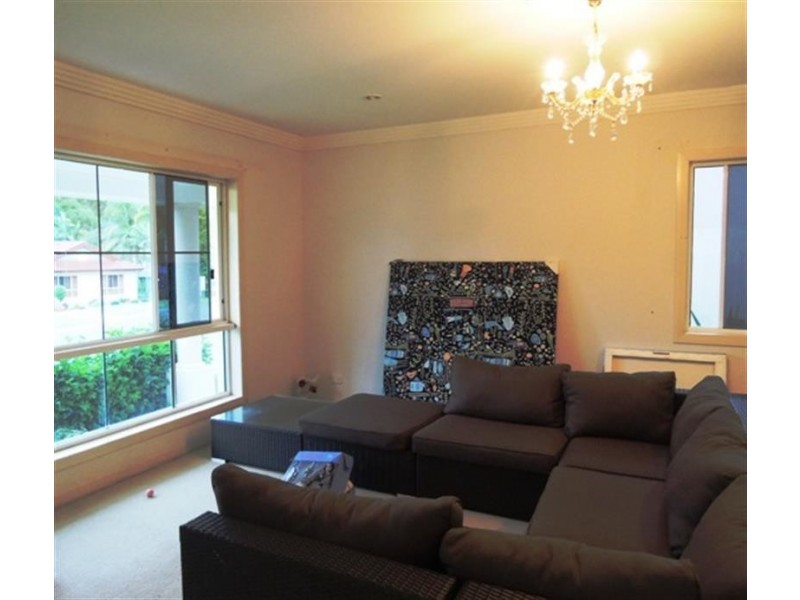 47 Canada Pl, Arundel QLD 4214