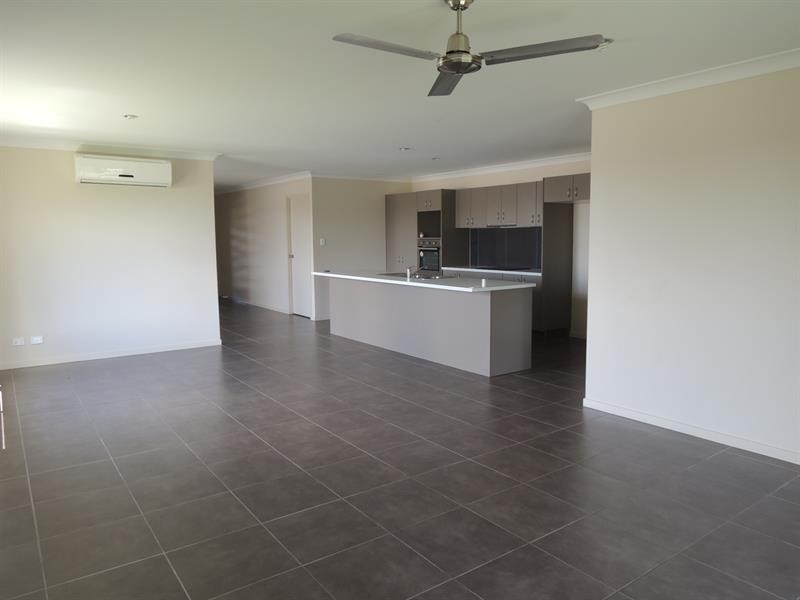 43 Hanover Dr, Pimpama QLD 4209