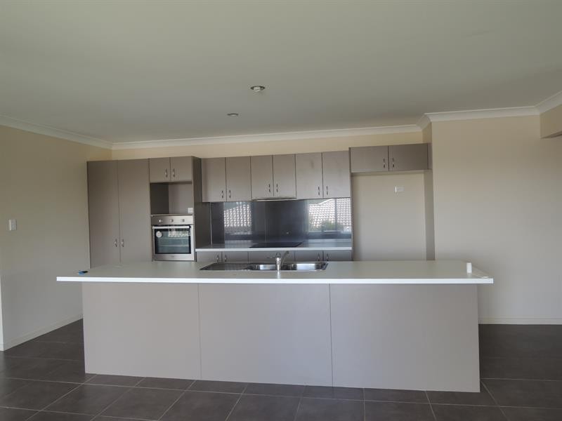 43 Hanover Dr, Pimpama QLD 4209