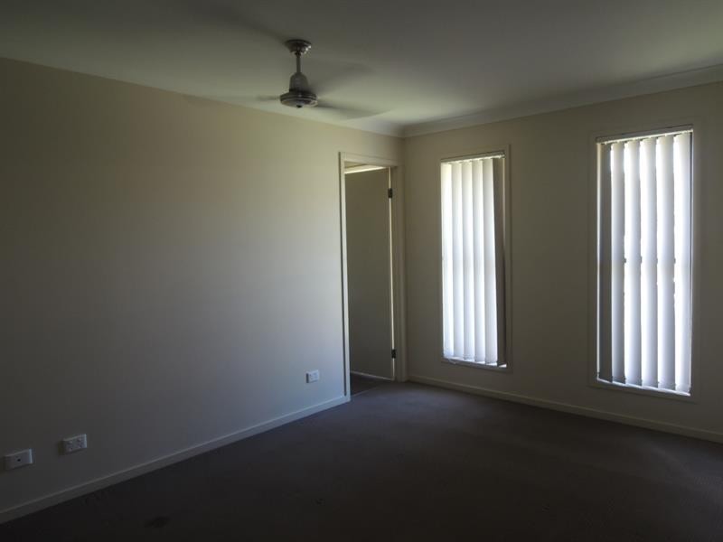 43 Hanover Dr, Pimpama QLD 4209