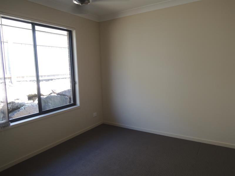 43 Hanover Dr, Pimpama QLD 4209