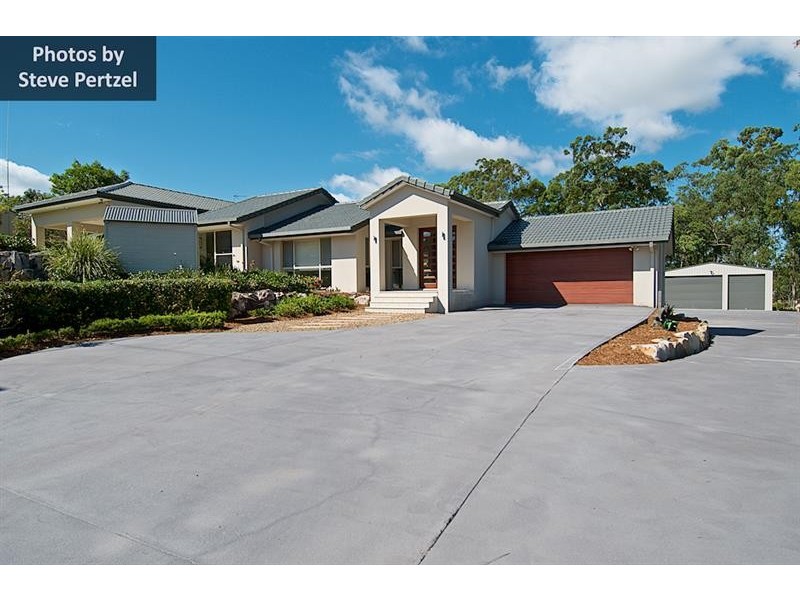 4 Riverdowns Cres, Helensvale QLD 4212