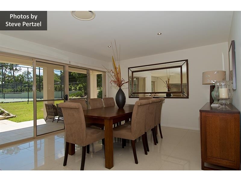 4 Riverdowns Cres, Helensvale QLD 4212